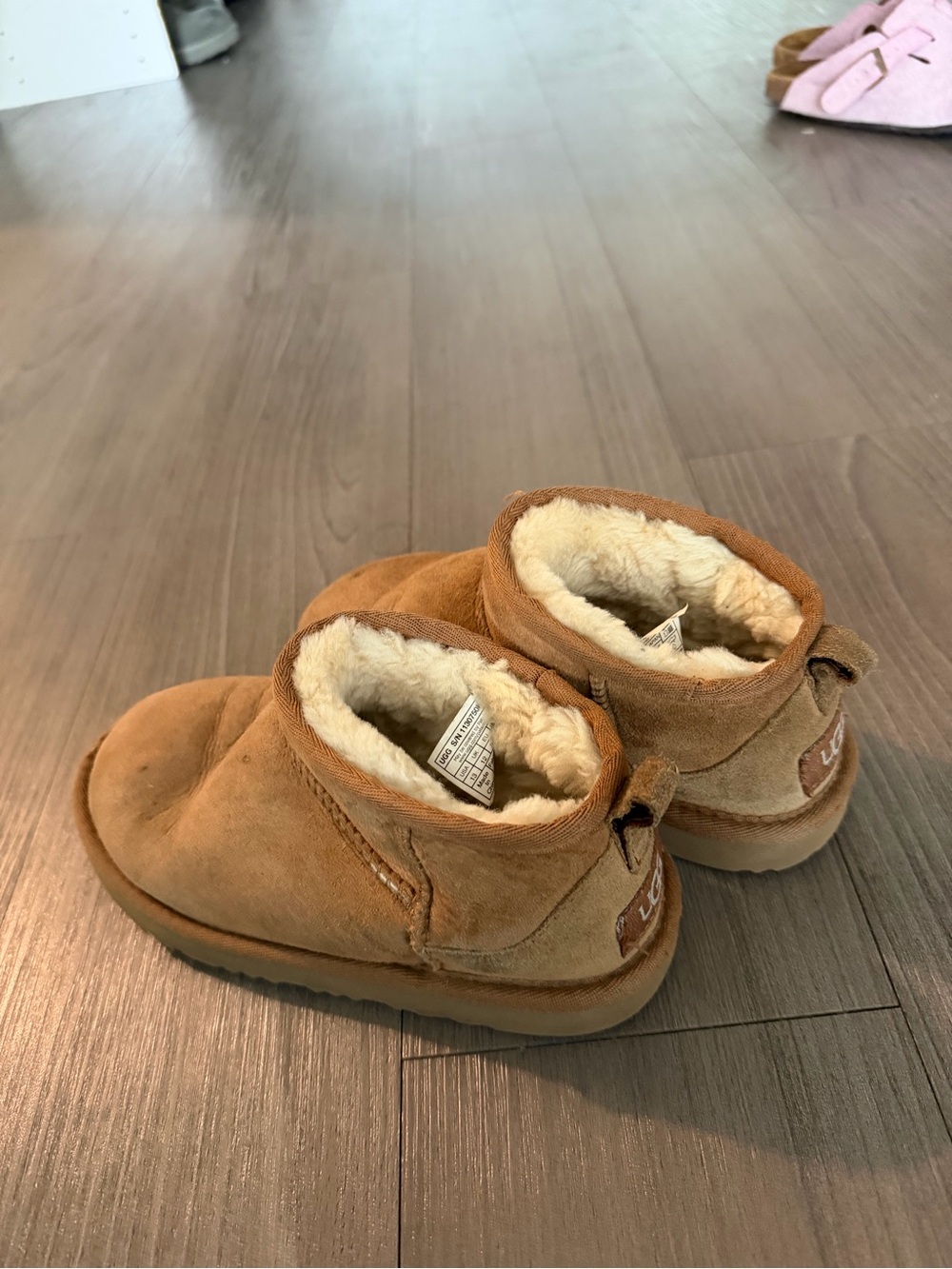 Kids size 13 mini uggs